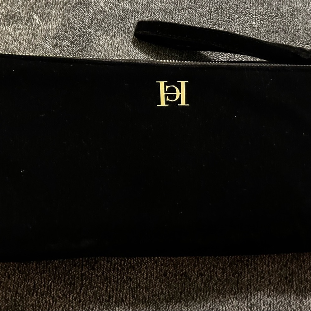 Carolina Herrera gorgeous, deep black velvet, magnetic fold over clutch